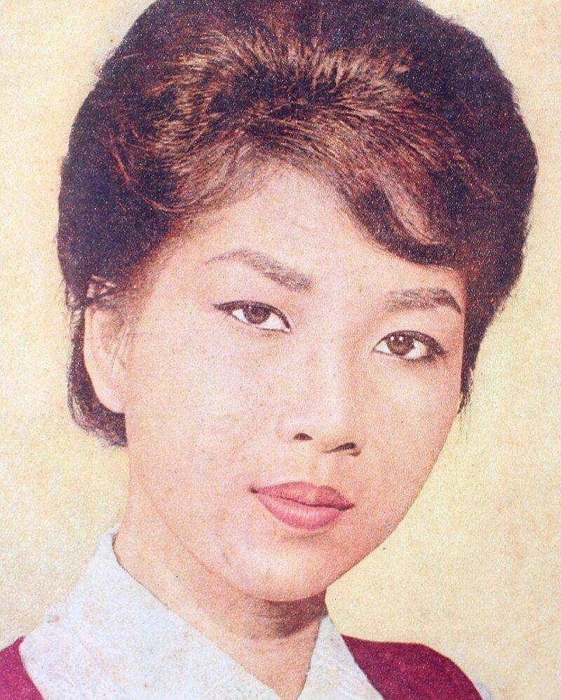 Instagram.com/titiekpuspa_official